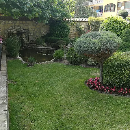Ajax Guest house *
